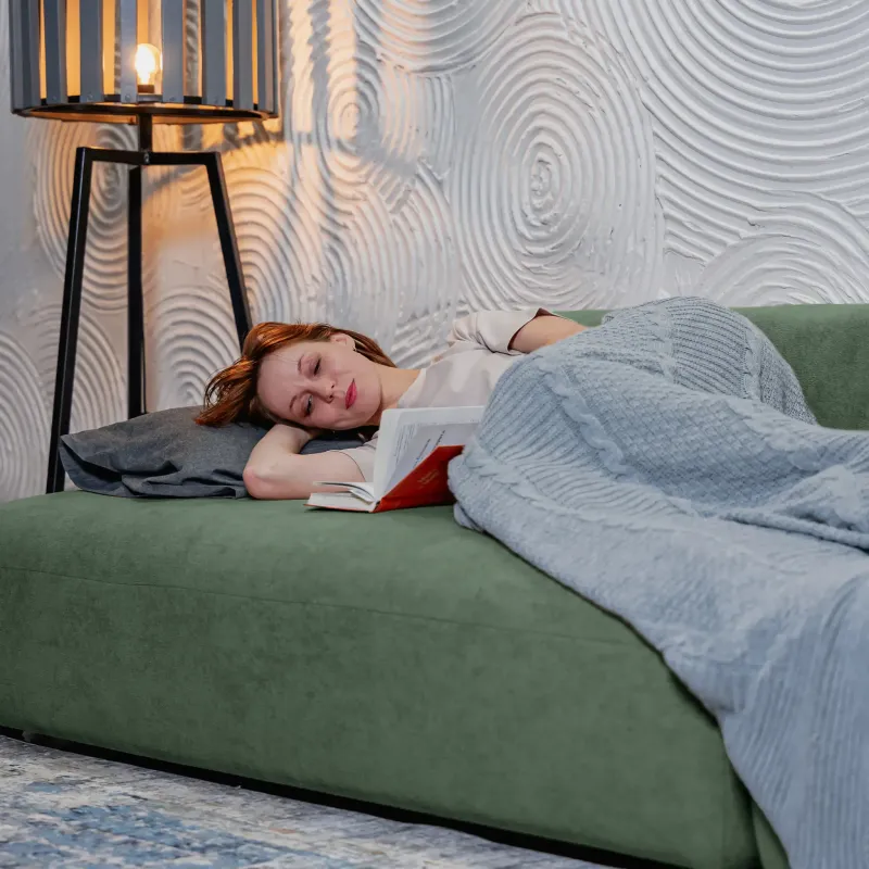 НОВЫЕ ЭМОЦИИ Диван прямой, темно-зеленый, банкетка слева