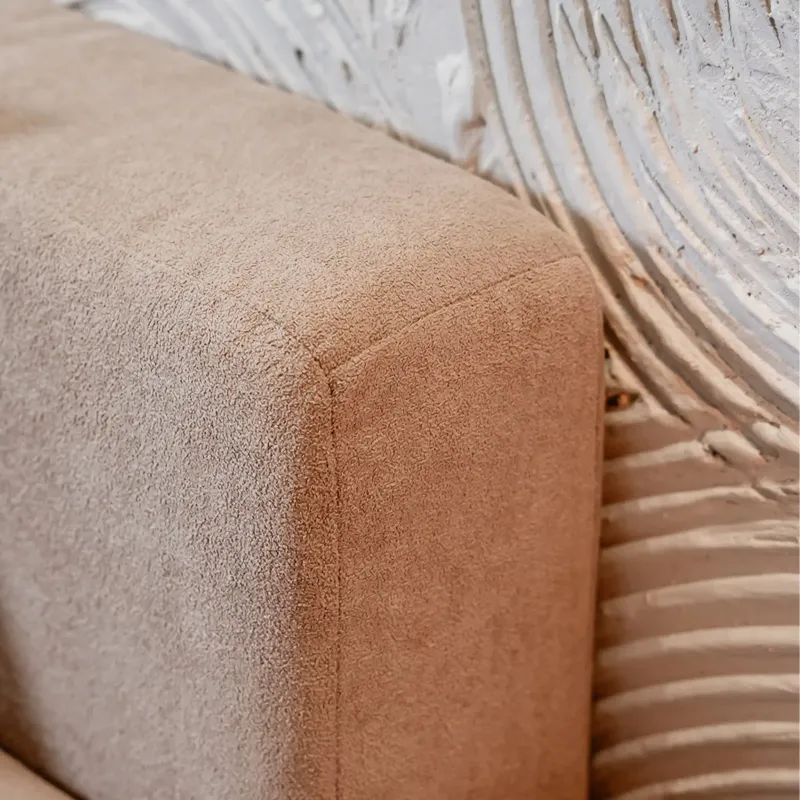 НОВЫЕ ЭМОЦИИ Диван прямой, латте, банкетка справа