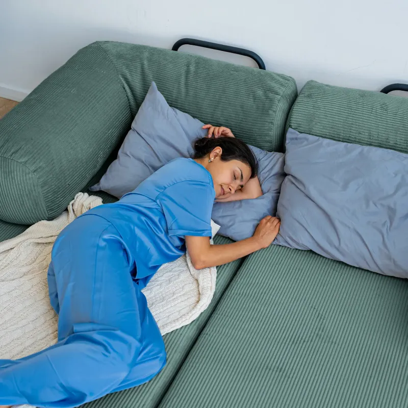 ПОЛЕЗНАЯ ПРИВЫЧКА Диван прямой, изумрудный