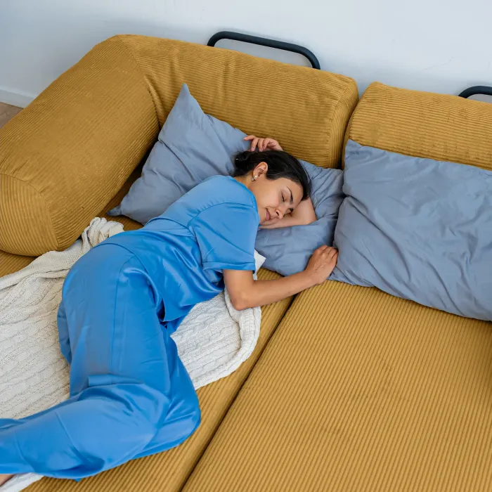 ПОЛЕЗНАЯ ПРИВЫЧКА Диван прямой, горчичный